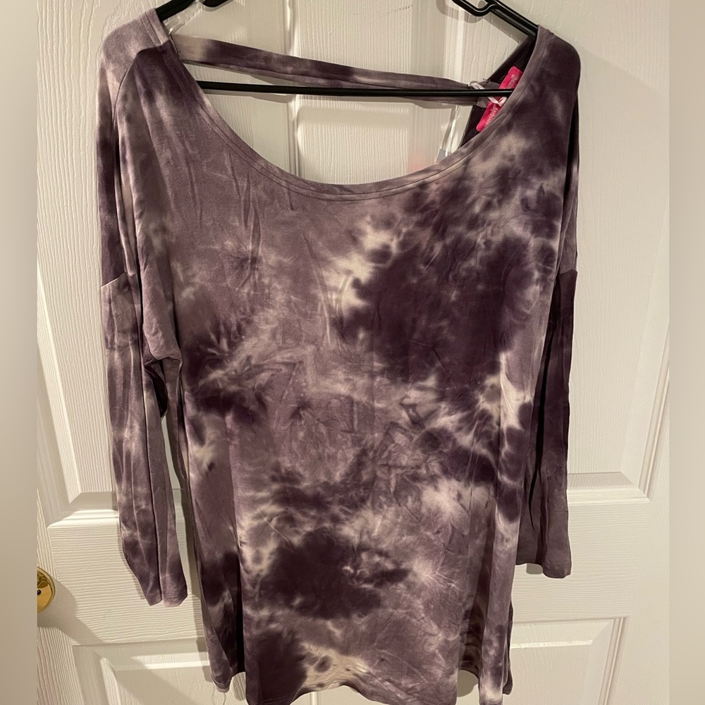 Simply Southern twist back tie dye tunic, NWT